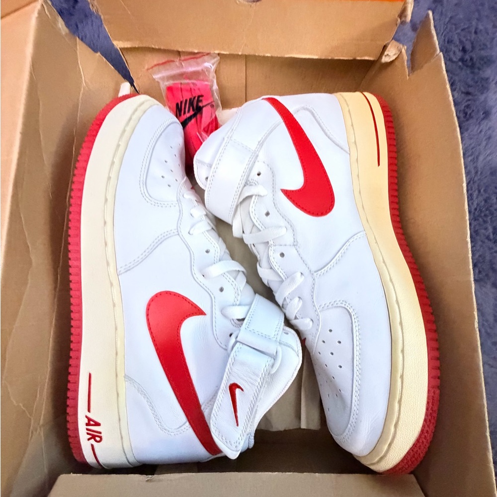 Nike Air Force 1 Mid from 2004